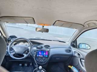 Ford Focus 2000