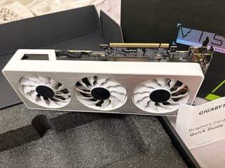 Gigabyte RTX 3070 Vision OC 8GB White (sin usar)
