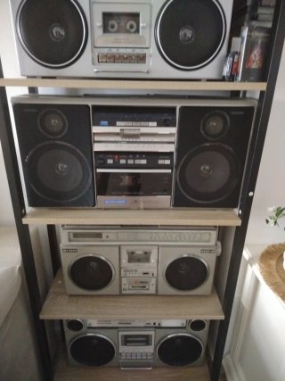 Radio Cassette Plata y Negro