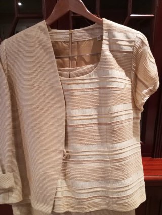 Traje chaqueta SANGAPHER beige/dorado