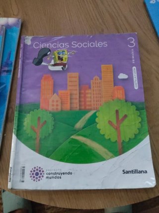 Libro Santillana ciencias sociales.