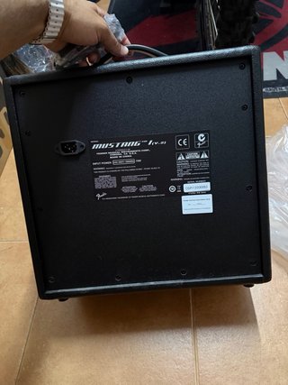 Amplificador Fender Mustang I V2