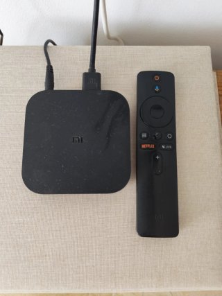 Televisor Samsung 32 + Xiaomi Mi Box
