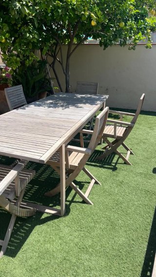 Mesa de madera para exterior
