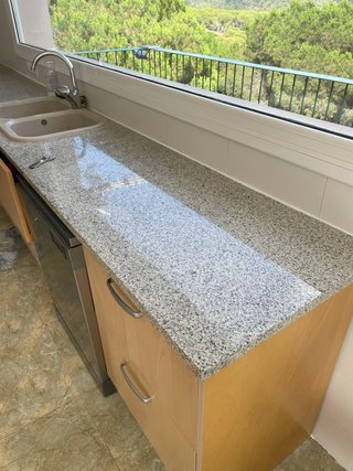 Placas de granito para encimeras cocina baño