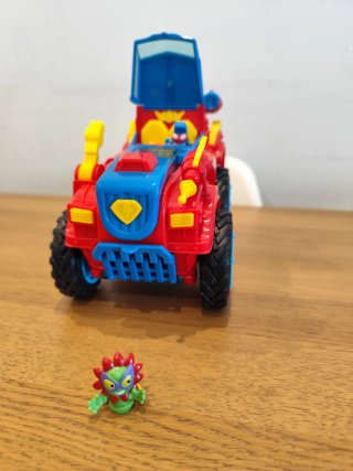 Coche Superzings Rojo y Azul