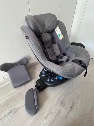 Silla coche bebé gris