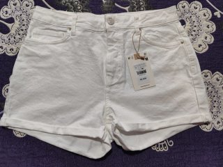 Shorts Blancos Brownie con Estrellas Azules
