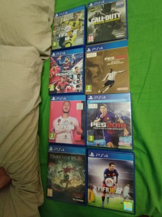 Lote 8 Giochi PS4: FIFA, PES, Call of Duty, Darksiders