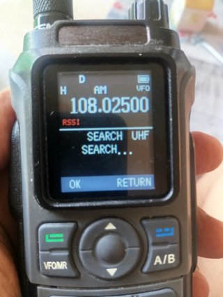 Walkie talkie Baofeng UV-21 PRO V2 en color negro.