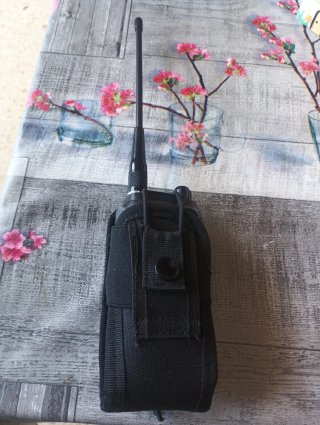 Walkie talkie Baofeng UV-21 PRO V2 en color negro.