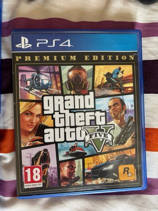 PS4 (PlayStation 4) Negra + 12 Juegos