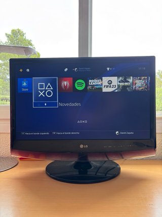 PS4 (PlayStation 4) Negra + 12 Juegos