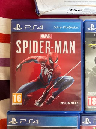 PS4 (PlayStation 4) Negra + 12 Juegos
