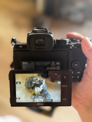 Nikon Z50 + Objetivo 18-140mm VR + Accesorios