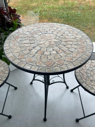 Conjunto mesa y 2 sillas jardín mosaico