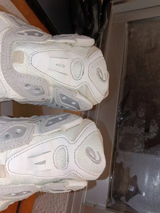 Asics Gel NYC Plata/Blanco/Beige Talla 40