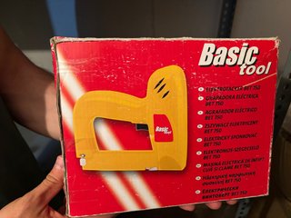 Grapadora Eléctrica Basic Tool BET 750