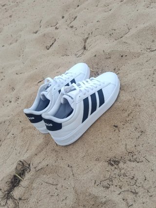 Tenis Adidas Nuevos Blanco y Negro