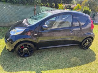 Peugeot 107 2006