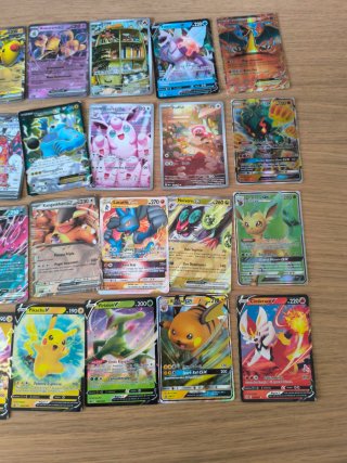 Lotto carte Pokémon rare miste