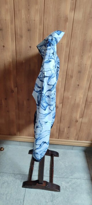 CORTAVIENTOS MUJER HELLY HANSEN FLORES BANCO AZUL