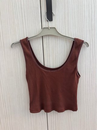 Top crop canalé marrón teja | Stradivarius
