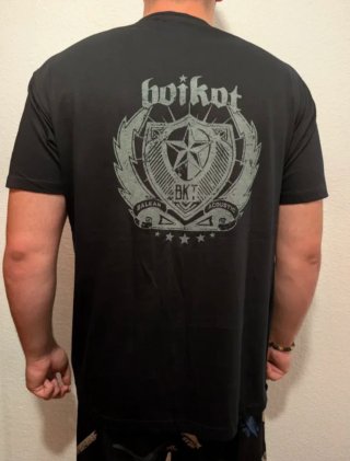CAMISETA NEGRA - BOIKOT - TALLA XL y más...
