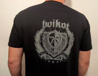 CAMISETA NEGRA - BOIKOT - TALLA XL y más...