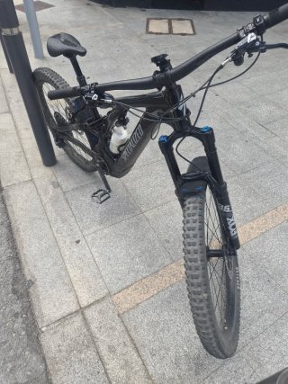 Specialized Turbo Levo Comp Alloy – Muy cuidada