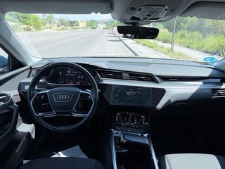 Audi Q8 e-tron 2021