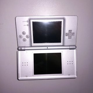 Nintendo DS en bon estat.