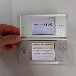 Nintendo DS en bon estat.