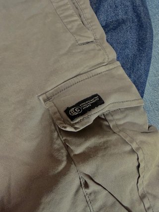 Pantalones cargo beige/grises