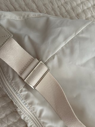 Bandolera cruda con correa ajustable