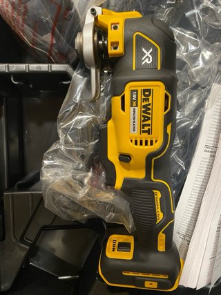 Multiherramienta DeWalt XR DCS356NT 18V