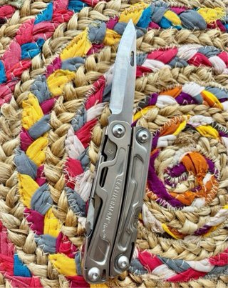 Leatherman + Funda Cuero hecha a mano