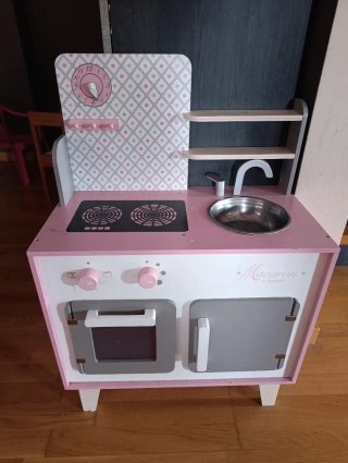 Cocina de juguete rosa