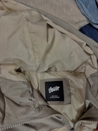 Chaqueta Pull&Bear beige y gris