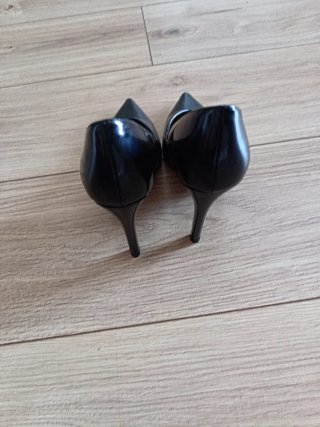 Zapatos de tacón Zara Talla 37 Negros