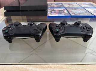 PS4 Negra con Juegos y Accesorios