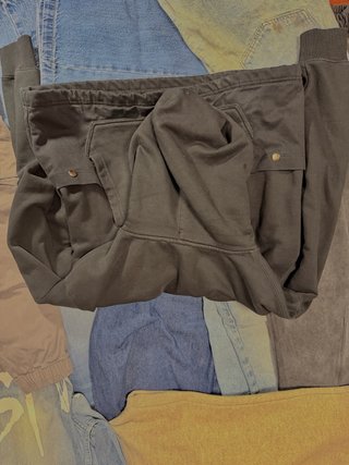 Sudadera Zara Negra con Bolsillo