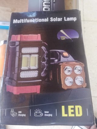 Linterna Solar Multifuncional LED Recargable