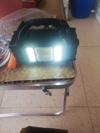 Linterna Solar Multifuncional LED Recargable