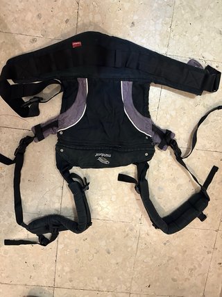 Mochila Porta Bebé Manduca Negra y reductor