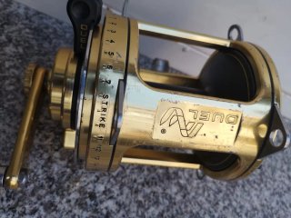 Carrete de pesca Duel 80 Libras