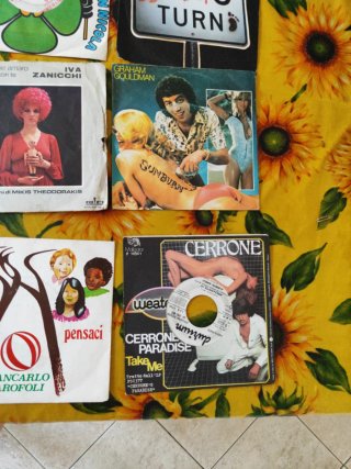 20 dischi 45 giri International Pop Rock