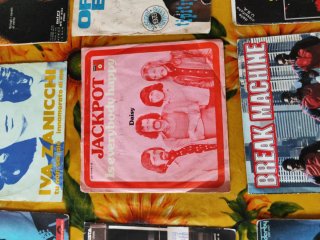 20 dischi 45 giri International Pop Rock