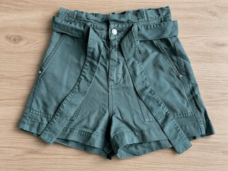 Pantalón corto Guess Verde
