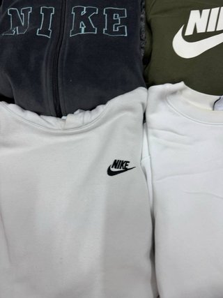 Lote Ropa Nike: Sudaderas y Chaquetas